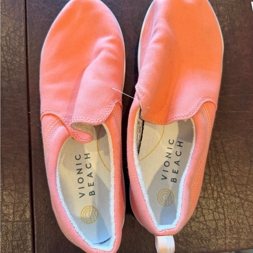 Vionic Beach Peach Canvas Slip-Ons